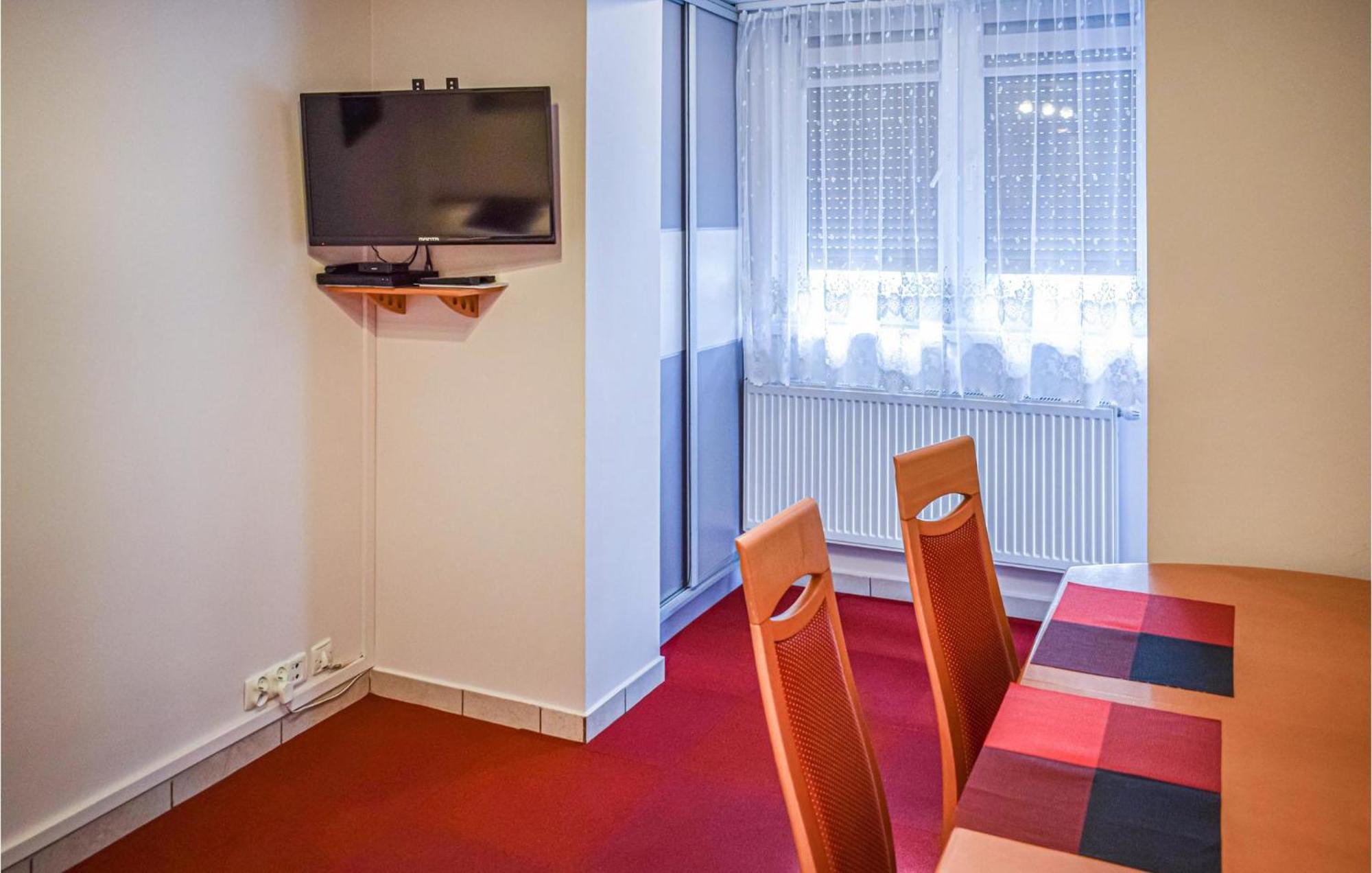 Nice Apartment In Ostroda With Kitchen Exteriör bild